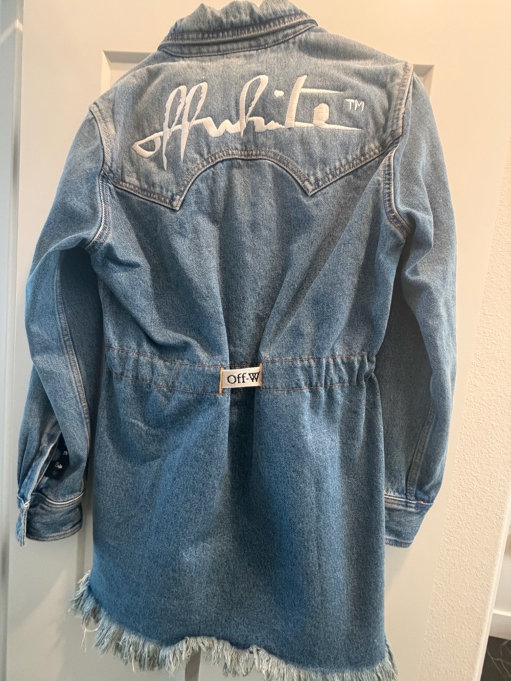 Off-White Denim belted logo dress - Picture 2 of 11